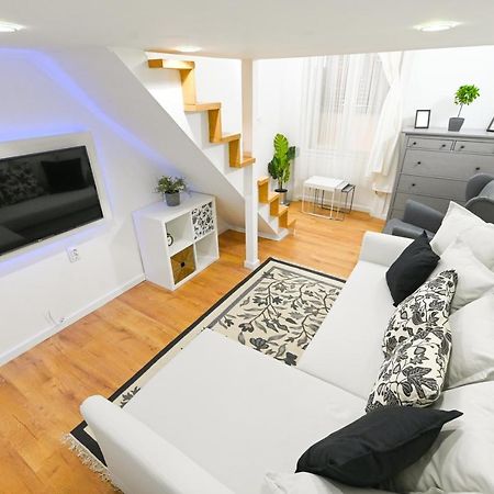 Charming Apartment In Damjanich Str., Lucas Будапеща Екстериор снимка