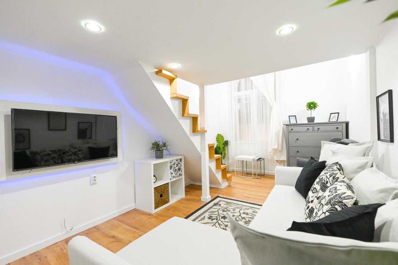 Charming Apartment In Damjanich Str., Lucas Будапеща Екстериор снимка