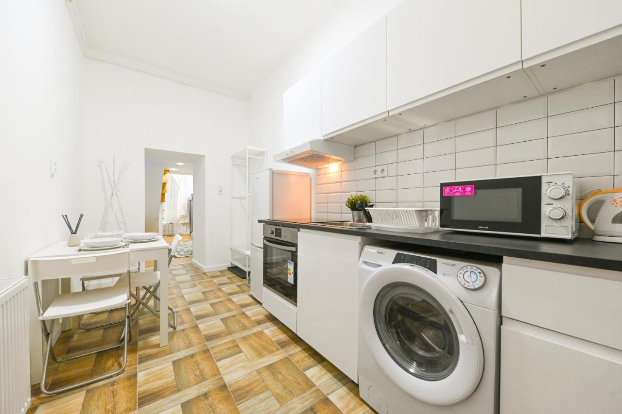 Charming Apartment In Damjanich Str., Lucas Будапеща Екстериор снимка